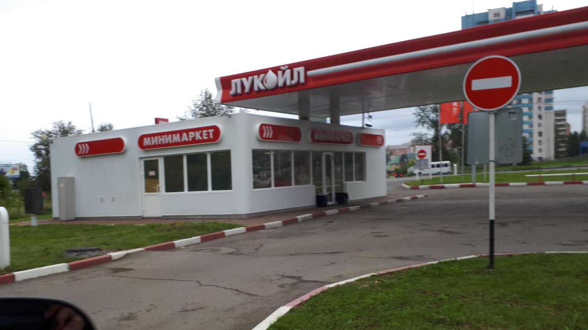 Хитрость сотрудников ДПС: неужели, лишение прав за въезд под "кирпич" на АЗС