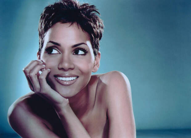 Холли Берри (Halle Berry) в фотосессии Антуана Вергла (Antoine Verglas) для журнала Maxim (июль 2000), фото 16