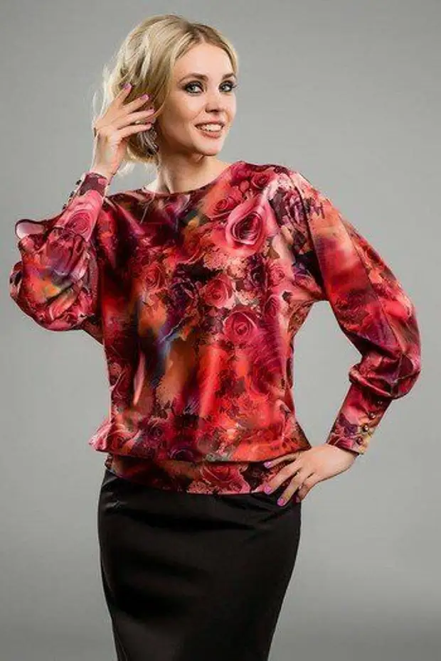 Женская блузка из плотной ткани