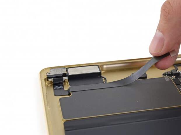Apple iPad Pro разобрали на винтики (20 фото + видео)
