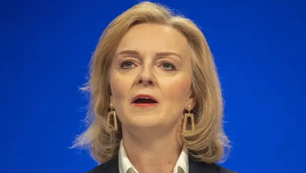 Били по России, попали по своим: Глава МИД Британии признала – за санкции расплатятся британцы