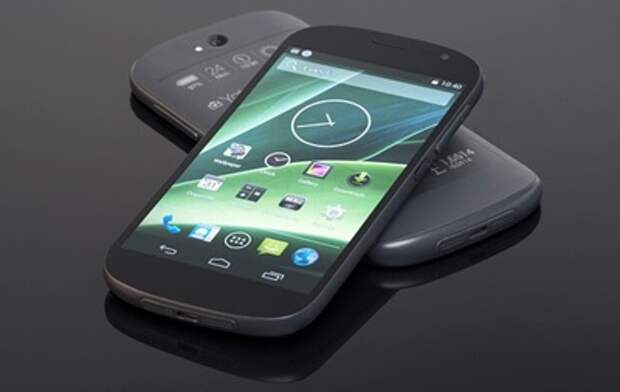 Новый YotaPhone 2 с двумя дисплеями стоит порядка 650 долларов