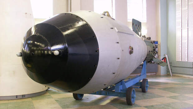 Копия самой мощной в истории термоядерной бомбы АН602. Архивное фото Копия самой мощной в истории термоядерной бомбы АН602. Архивное фото