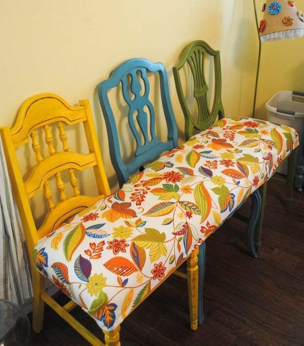 Скамья из старых стульев Скамья из старых стульев