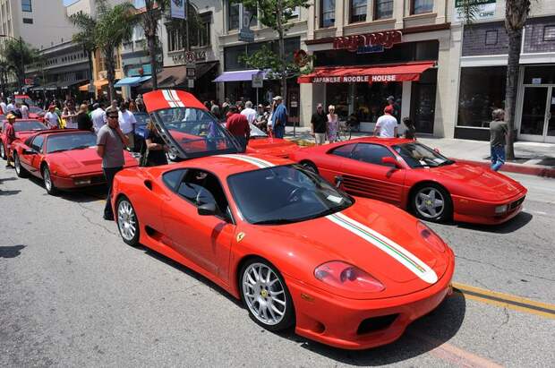 Слет обладателей автомобилей Ferrari в Колорадо (61 фото) Слет обладателей автомобилей Ferrari в Колорадо (61 фото)