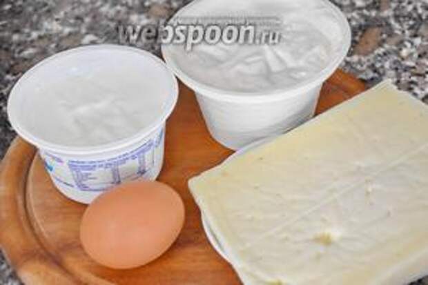 Для приготовления картофельного теста нам понадобится картофель, яйцо, мука и соль.