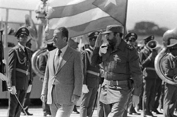 Hafez al-Assad and Fidel Castro in Havana on 1979.jpg