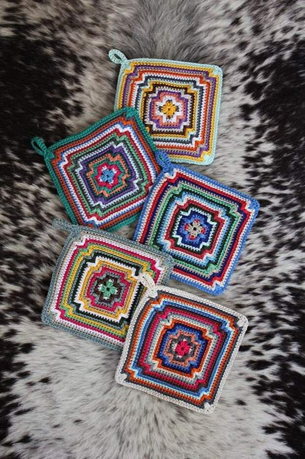 Love this square~Free Pattern.