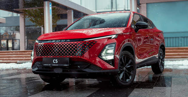 Цены на машины пошли вверх. Популярный кроссовер Omoda C5 подорожал уже второй раз за месяц — теперь максимальная комплектация превысила 3 млн рублей