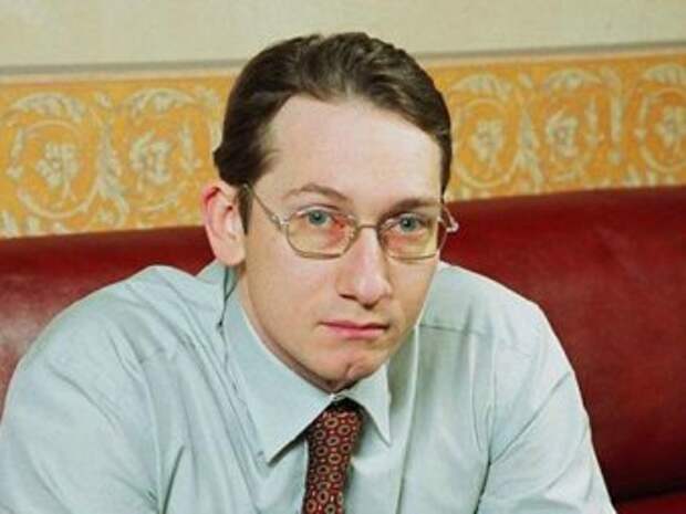 В Питере спецназ ФСБ изъял в банке 100 кг долларов депутата Госдумы В Питере спецназ ФСБ изъял в банке 100 кг долларов депутата Госдумы