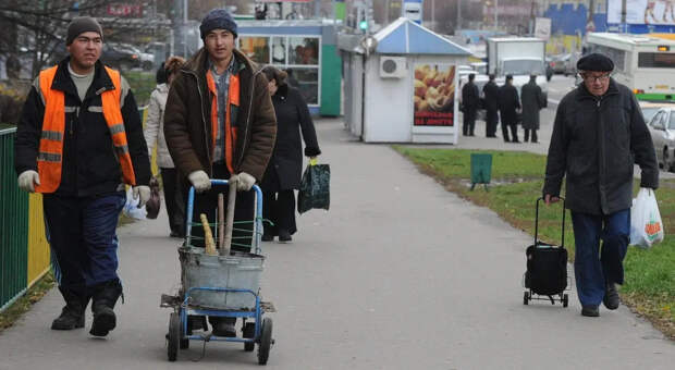 Тектонический сдвиг: Bloomberg раскрыл, зачем Россия завозит рабочих из Индии