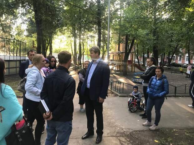 Дворы в Путевом проезде посетит с обходом глава управы Фото предоставлено управой