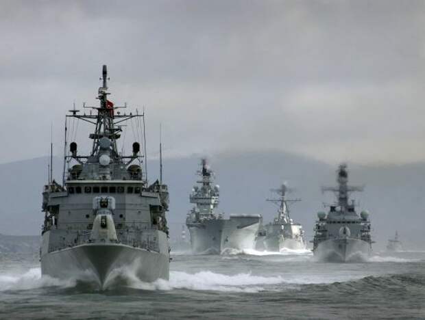 Турецкие военные отказались пропустить группу кораблей НАТО в свои территориальные воды