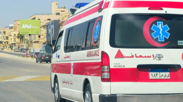 В Египте туристический автобус столкнулся с грузовиком, одна россиянка погибла