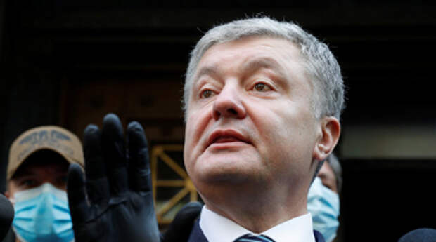 Суд над Порошенко отложили на две недели и передумали с арестом