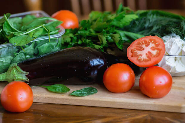 Росстат: цены на помидоры в России выросли почти на 6% на фоне конфликта в Иране