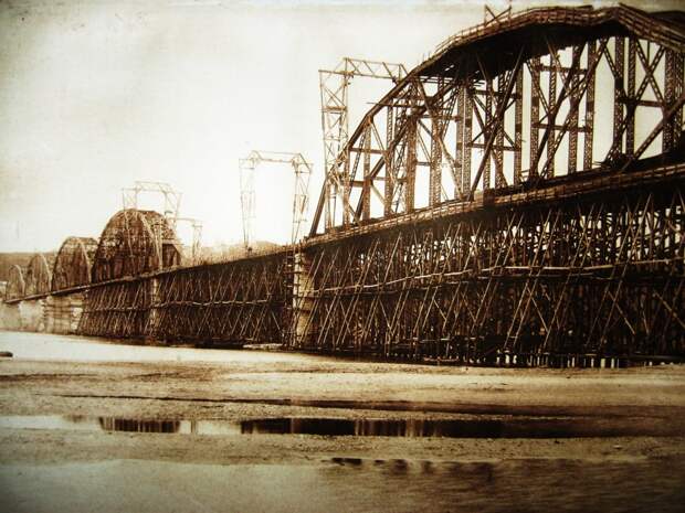 91. Постройка Белогорского моста. 91. Постройка Белогорского моста.