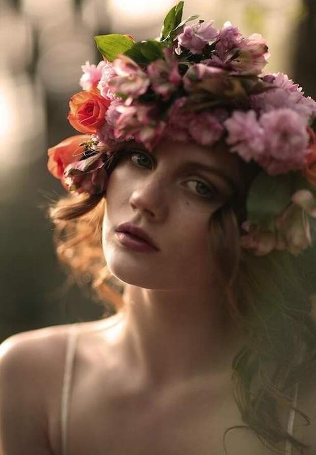 girlsinfloralwreaths09 20 восхитительных девушек с цветочными венками