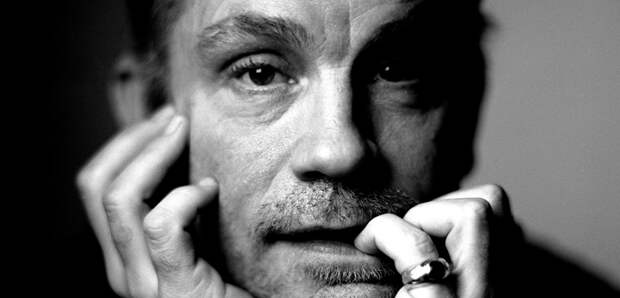 Дизайнер одежды Джон Малкович Дизайнер одежды Джон Малкович