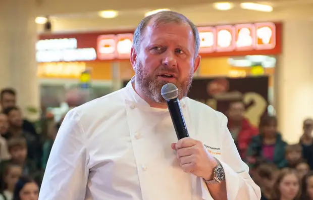 Накрасившего ногти шеф-повара Ивлева раскритиковали в сети