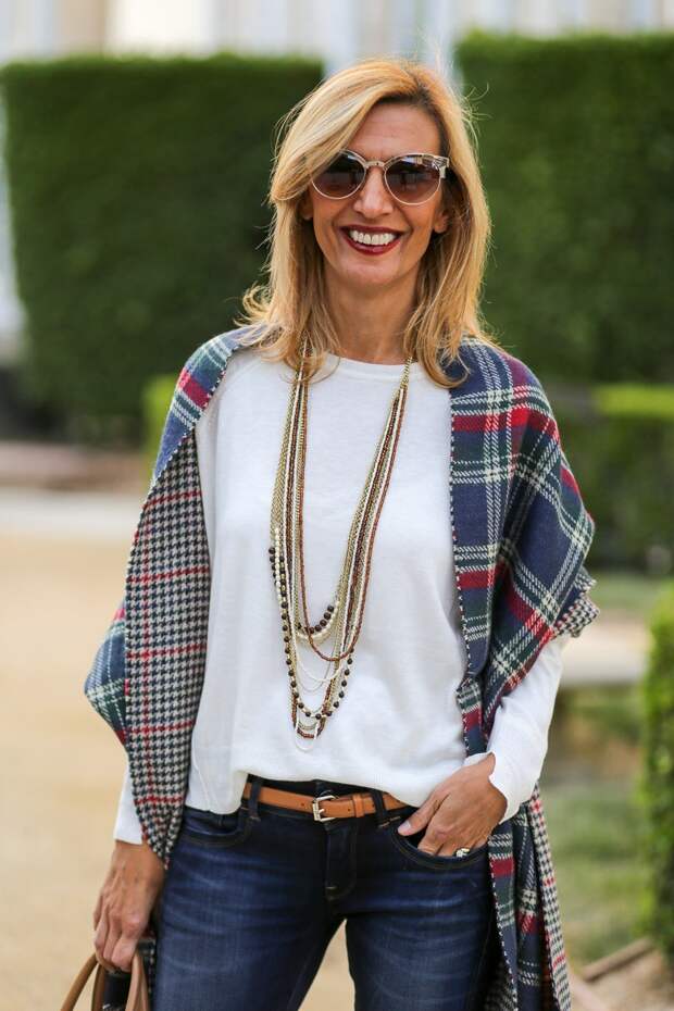 Jacket-Society-Our_new_Reversible_Plaid_And_Hounds_Tooth_Wrap-1083