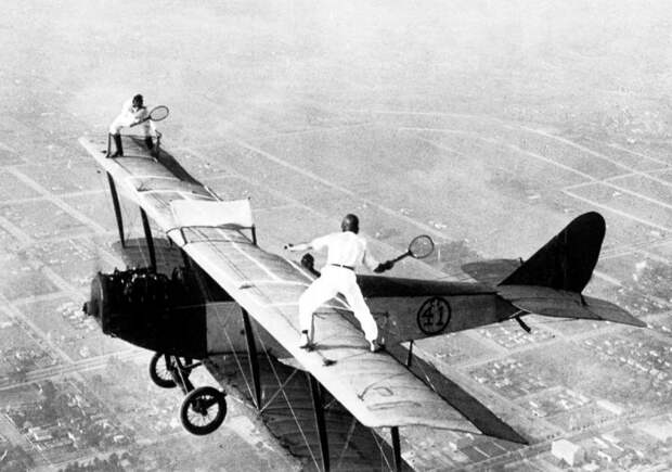 wingwalkers01-800x562