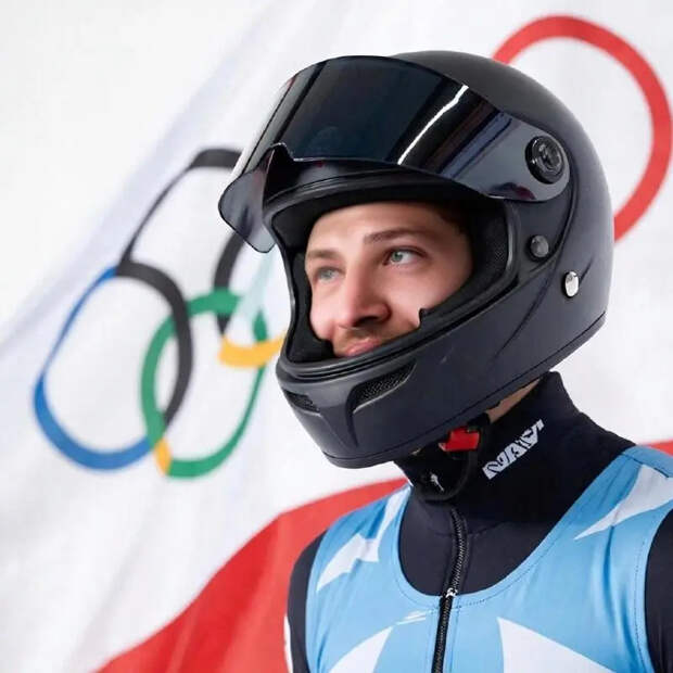 Выгнанный с Олимпиады украинский "шлемоносец" потребовал наказать Бубку. Шарию хватило всего трёх слов