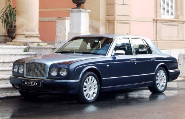 Редкий и аристократичный Bentley Arnage R.