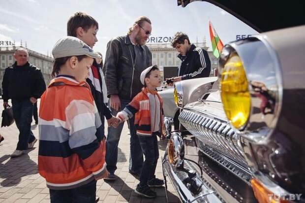 Парад ретро автомобилей в Минске Парад ретро автомобилей в Минске авто, встреча, минск, олдтаймер, ретро автомобили