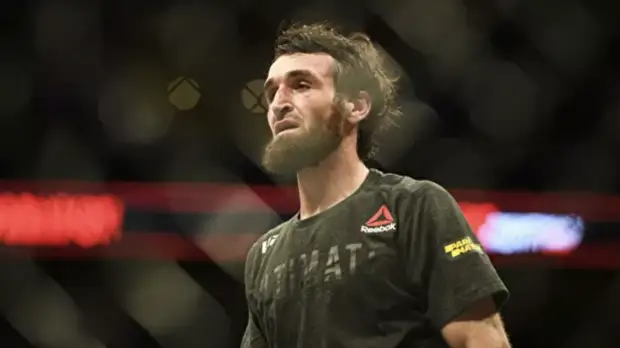 Магомедшарипов может подраться за титул чемпиона UFC уже в следующем бою