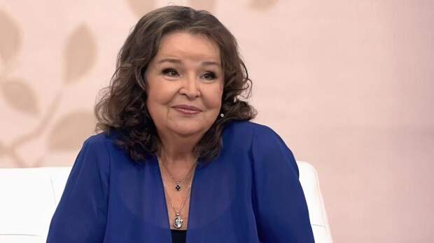 «Творческий беспорядок» или боль одиночества: как 80-летняя Тамара Сёмина встретила новый ремонт и изменила жизнь