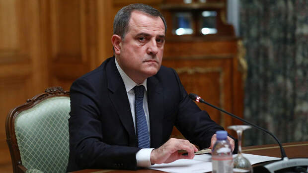 МИД Азербайджана: Иран пообещал расследовать инцидент с БПЛА в Нахичевани