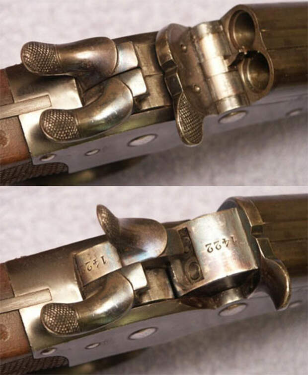 вид на затвор Nagant M 1877 вверху - затвор открыт внизу - затвор закрыт и один курок взведен