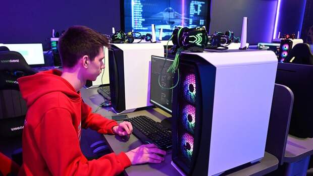 «Ведомости»: снижение продаж компьютеров в России составило до 30%