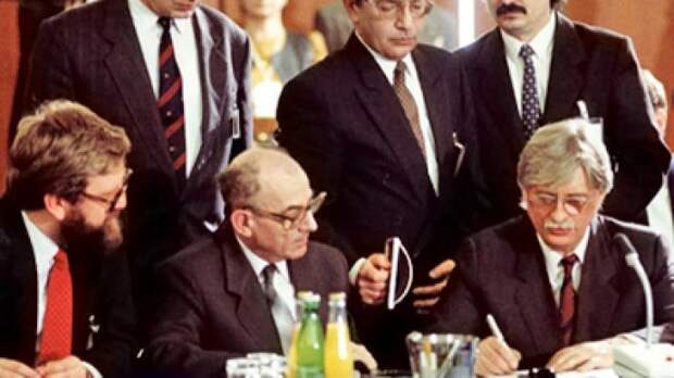 warsaw-pact_6_20130527_1478769702.jpg