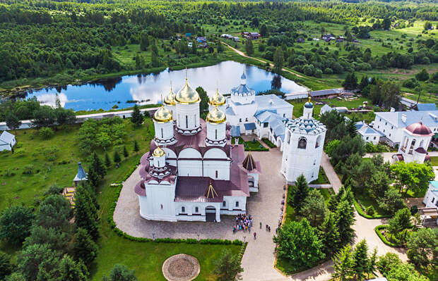 Русские церкви: невероятные виды сверху
