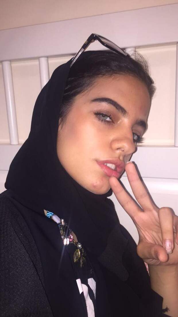 Красота по-арабски. Девушки постят селфи с хештегом #TheHabibatiTag девушки, красота
