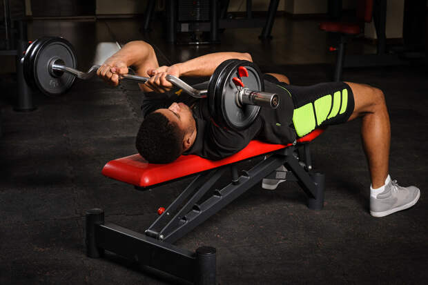 Нарколог Исаев: среди фанатичных адептов ЗОЖ много экс-алкоголиков и наркоманов