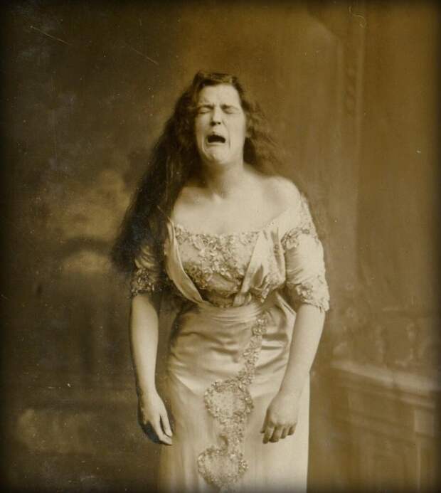Древнейшая из известных фотографий, на которой изображен процесс чихания - 1902 год интересно, история, факты, фото