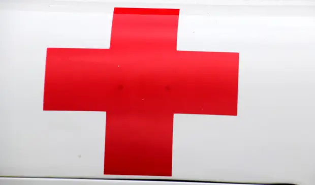 Упавшие металлические конструкции травмировали рабочего на стройплощадке в Карелии