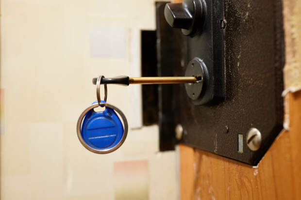 Лишившийся ноги на СВО боец заявил о попытке отобрать у него жилье по «схеме Долиной»