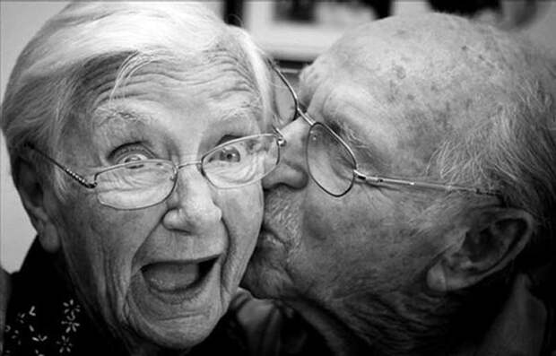 Старость в радость:  настоящая любовь на фото