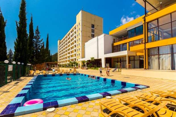 Отель (фото https://www.booking.com/hotel/xa/pansionat-baghripsh.ru.html)