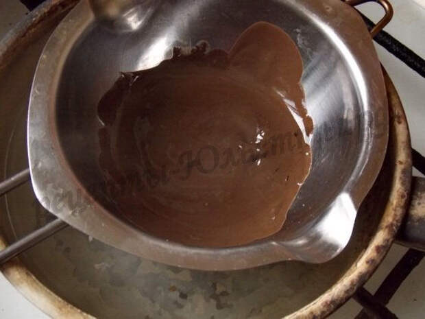 растопим шоколад на водяной бане