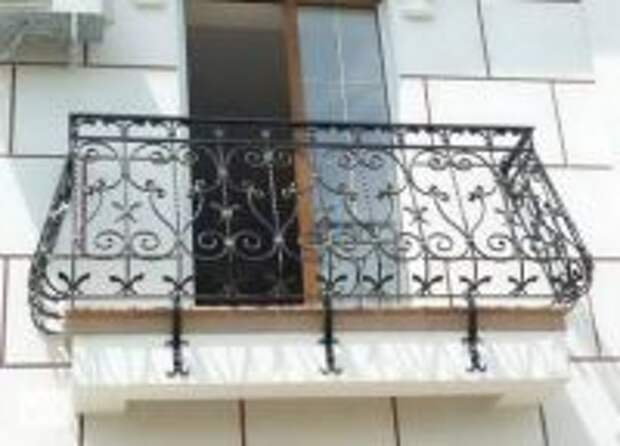 Кованые ограждения на балкон8