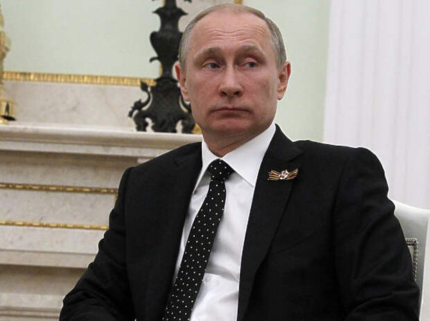 Путин поручил перевести чиновников на государственный сегмент интернета Путин поручил перевести чиновников на государственный сегмент интернета
