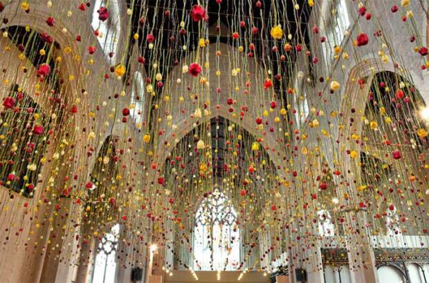 Розы. Автор: Rebecca Louise Law.