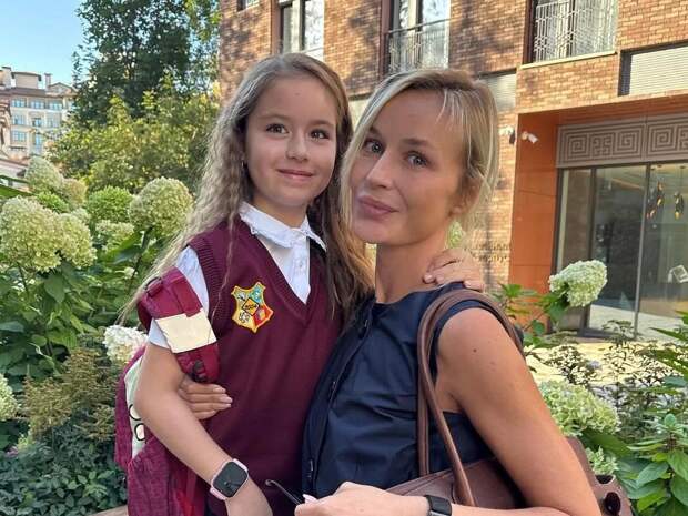 Полина Гагарина объяснила, почему долго скрывала дочь