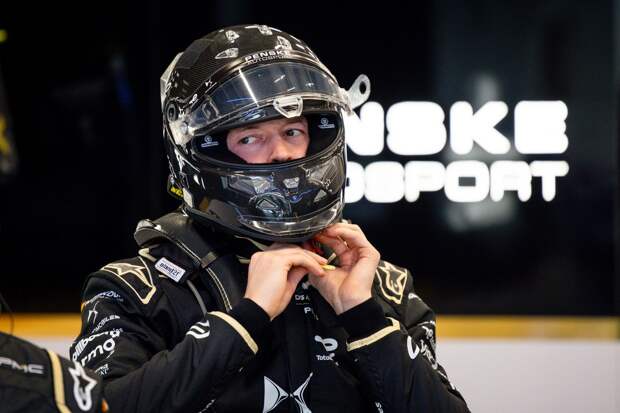 Российский гонщик Квят проиграл беспилотному ИИ-болиду на трассе в Абу-Даби