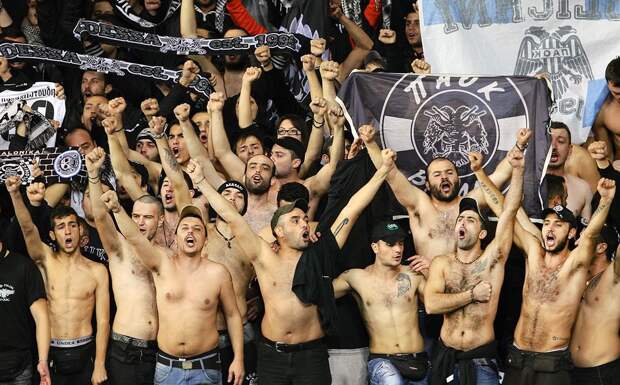 Семь болельщиков ПАОКа погибли в ДТП в Румынии по пути на матч с «Лионом»